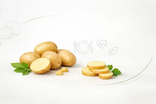 Całe i pokrojone ziemniaki, świeże zioła. Zastanawiasz się nad gotowane ziemniaki kcal? Oto inspiracja.